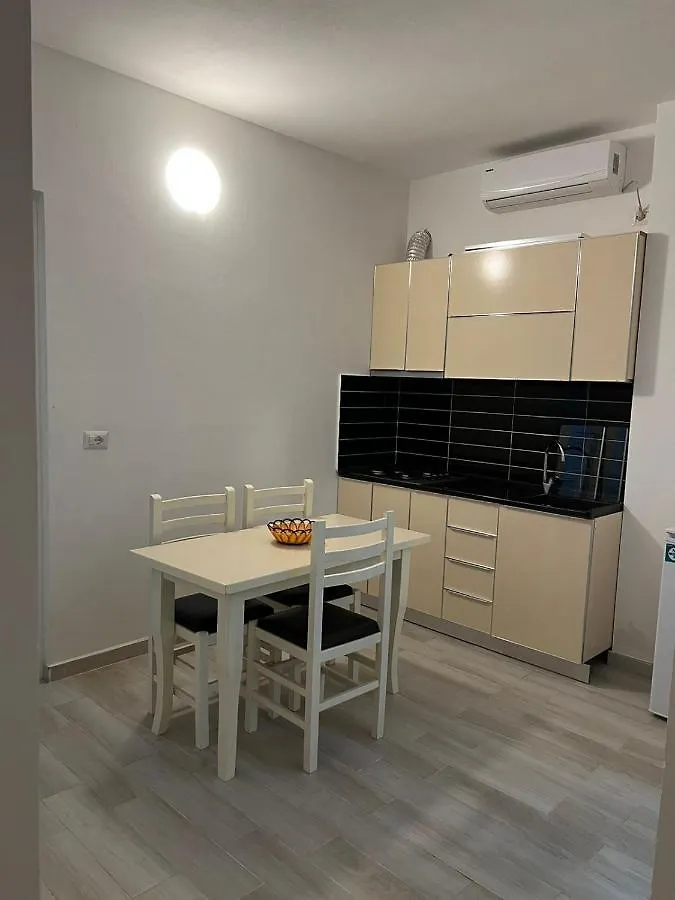 Rezidenca Mabel Hostel Velipoje